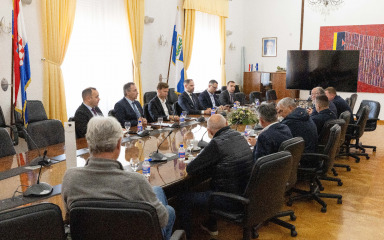 Župan Bilaver primio zadarske vinare: ‘Svjesni smo izazova s kojima se susrećete…’