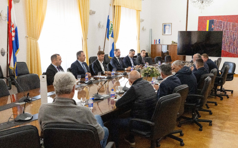 Župan Bilaver primio zadarske vinare: 'Svjesni smo izazova s kojima se susrećete...'