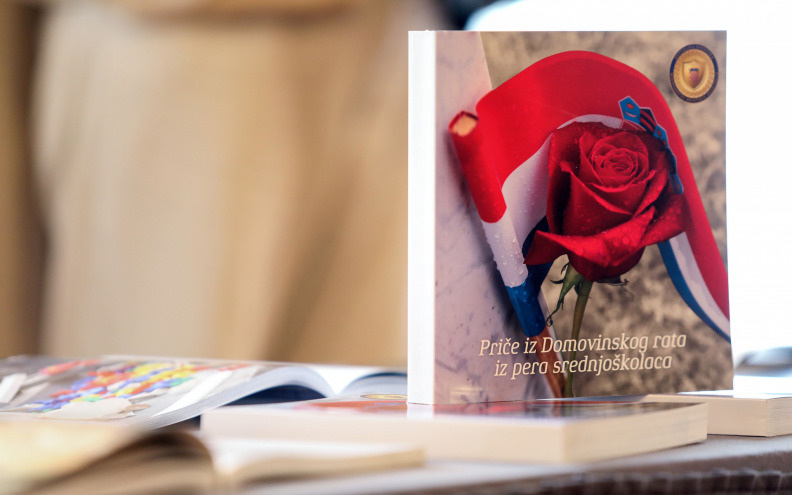 Ministarstvo pozvalo srednjoškolce da dostave kratke priče o Domovinskom ratu, najbolja će osvojiti 1.750 eura