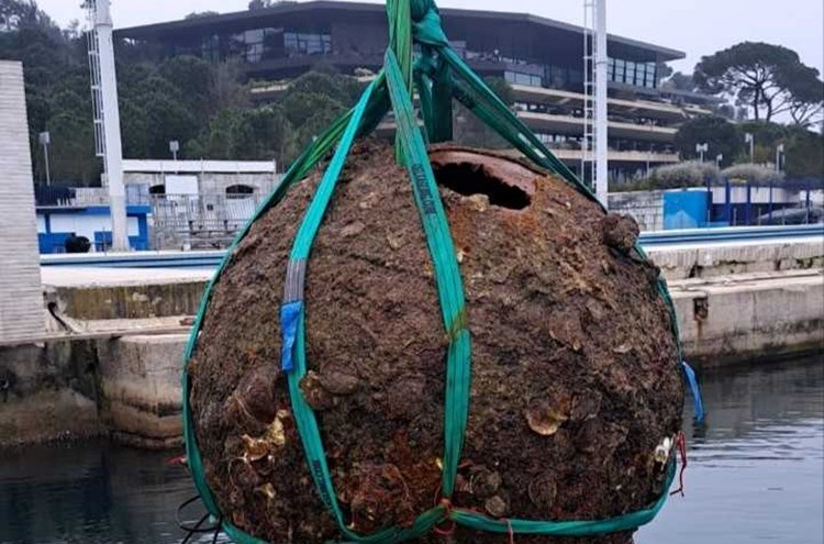 Policijski službenici uspješno uklonili protubrodsku minu