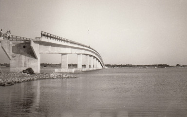 50 GODINA VIRSKOG MOSTA Trebao je poslužiti projektu gradnje nuklearne elektrane, a danas je najprepoznatljiviji simbola otoka