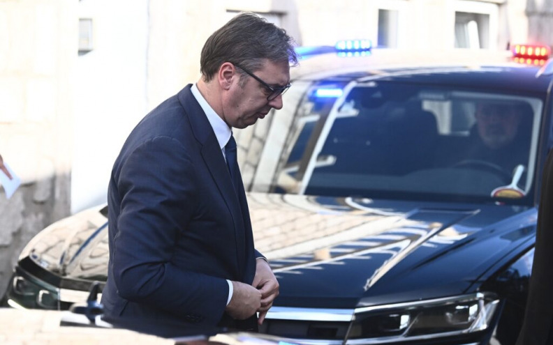 Vučić o povratku na mjesto premijera: 'Idem u to samo ako istraživanja pokažu da nema druge'