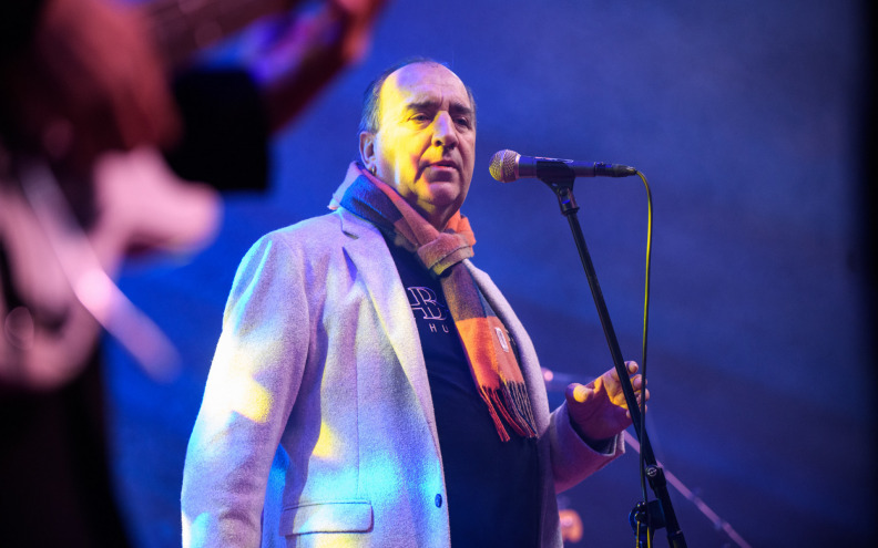 Mladen Grdović na Uskrs objavio fotografiju s kisikom: 'Toliko sam ostarija'