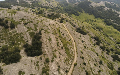Remek djelo Velebita, Majstorska cesta, uskoro sanirana. Hoće li se asfaltirati?
