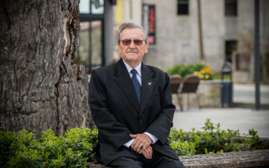 Bio je privatni pilot saudijskog princa, vozio je Schumachera, a danas živi u Zemuniku