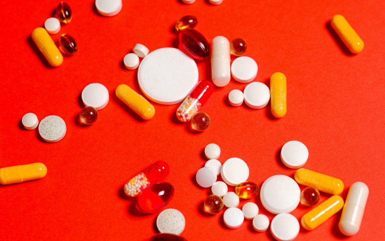 STRUČNJACI UPOZORAVAJU Ljudi piju previše lijekova, a nisu svjesni posljedica