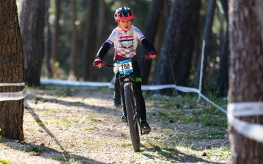 Sedam posedarskih postolja na Hrvatskom kupu