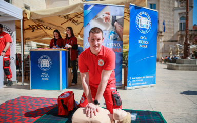 Na Narodnom trgu održana prigodna javnozdravstvena akcija: ‘Prevencija je ključ očuvanja zdravlja’