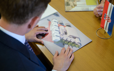 [FOTO] Kreće projekt dogradnje OŠ u Sukošanu vrijedan 5 milijuna eura: ‘Nadam se da ćemo u potpunosti promijeniti način rada’