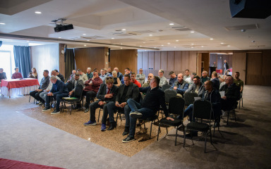 Sedam skupština, 13 mjeseci trajanja, a odgovor na glavno pitanje – teško objašnjiv