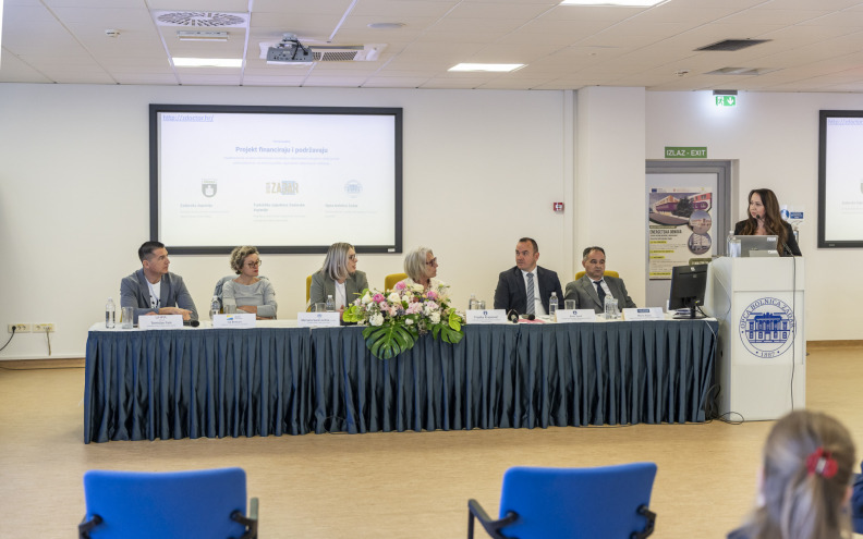 Hitni prijam puca po šavovima, u pomoć stiže i platforma zdoctor.hr: 'Tu je kao na kolodvoru'