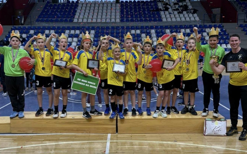MINI SUNCE Uspješan nastup u Karlovcu na 24. međunarodnom prvenstvu u mini rukometu