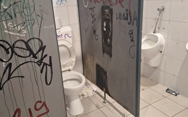 Šokantni prizori iz javnog WC-a na kolodvoru izazvali zgražanje