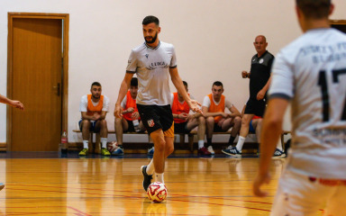 Sinjoretovu polufinale, Plovanija i Torovi za ostanak