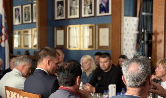 Erlić se sastao s braniteljima, u fokusu uspostava stalnog postava Domovinskog rata u Narodnom muzeju