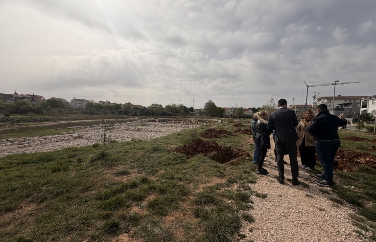 Započela sadnja stabala oko retencijskih bazena na Bokanjcu: 'Posadit ćemo 500 stabala na ovoj lokaciji'