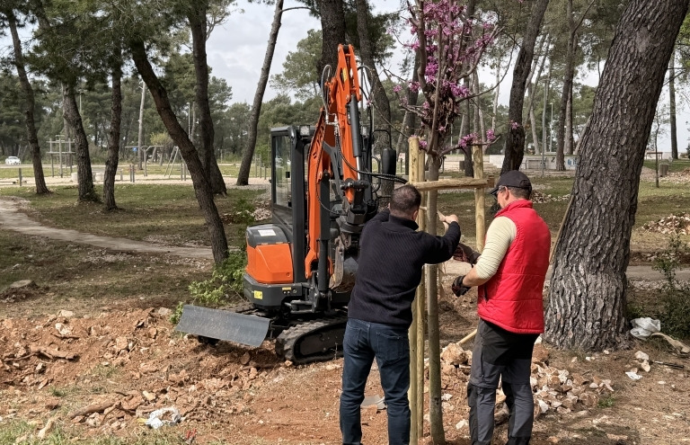Park uz Put Bokanjca i Žmiriće bit će nova sportsko-rekreacijska zona, sadi se i 205 stabala i 200 grmova