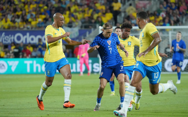 Hrvat iz Kanade vodio na nogometnu utakmicu sve zaposlenike frizerskog salona, sada zajedno idu i na SP!