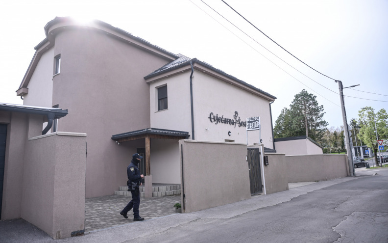 NOVI DETALJI STRAVIČNOG SLUČAJA Mladić u Šestinama ubijen hicima iz pištolja u objektu s biljarom i automatima