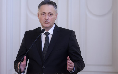 Bećirović u Strasbourgu izazvao političku buru, izjave o ‘etničkom aparthejdu’ naljutile hrvatske dužnosnike