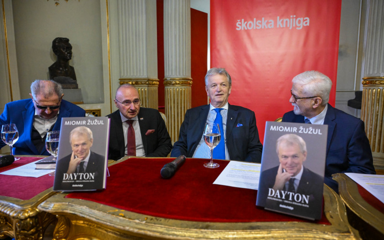 Predstavljena knjiga Miomira Žužula 'Dayton: Diplomacija – druga strana rata'