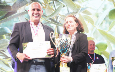 Na Danima masline proglašena najbolja ulja, pehar odnio bračni par iz Istre: ‘Zlatne medalje više i ne brojimo’