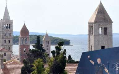 Rapski antifašisti protiv titule počasnog građanina za Thompsona: “Njegov je opus prožet adoracijom ustaštva”