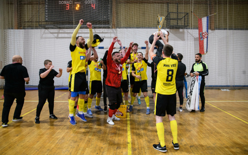 FINALE KUPA   Fortuna lovi prvi trofej, Vršani brane naslov