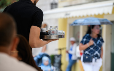 Zadarski studenti ovog ljeta mogu zaraditi ozbiljan novac, ali postoji i velika zamka