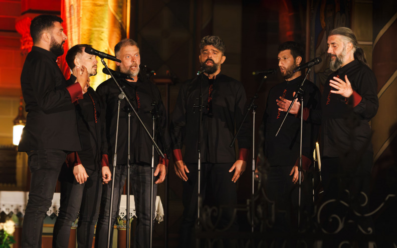 IZMEĐU DVA SVIJETA Hrvatska klapa već deset godina pjesme heavy metal sastava Iron Maiden pretvara u a cappella klapsko ruho