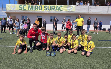 Abeceda Cup okupio 32 momčadi u Murvici, Abeceda i Zadarnova osvojili pobjedničke pehare