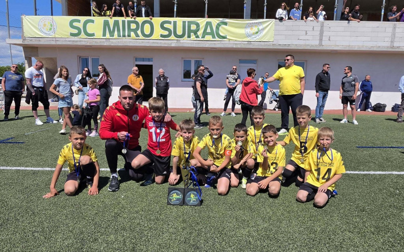 Abeceda Cup okupio 32 momčadi u Murvici, Abeceda i Zadarnova osvojili pobjedničke pehare