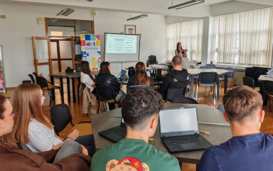 U Ekonomsko-birotehničkoj i trgovačkoj školi Zadar održan je projektni tjedan posvećen digitalnim kompetencijama