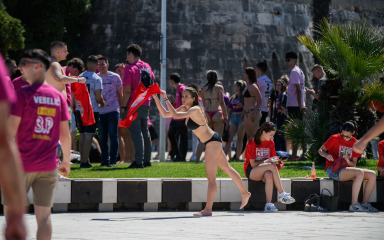 FOTO Zadar danas ‘gori’ od Ludijade: maturanti preuzeli grad!