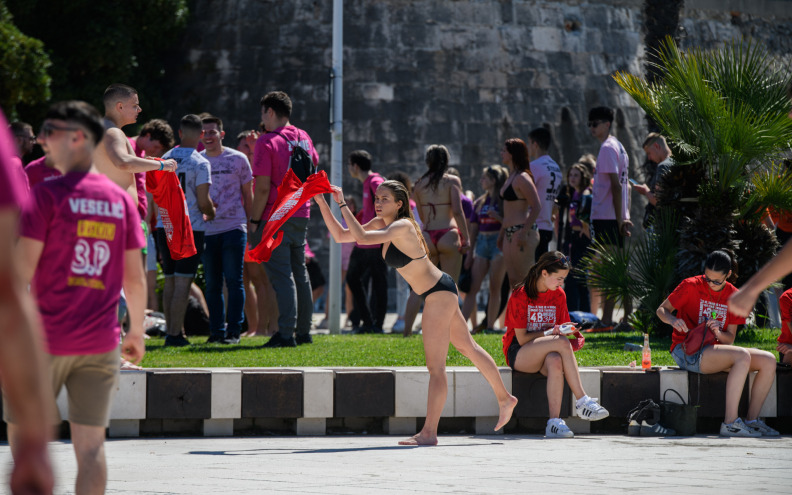 FOTO Zadar danas 'gori' od Ludijade: maturanti preuzeli grad!