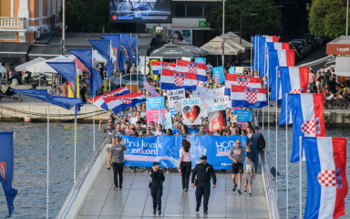 U Zadru održan Hod za život: ‘Svako dijete zaslužuje se roditi i dobiti priliku za život’