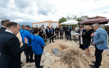 Položen kamen temeljac za izgradnju boćarskog doma u Ruplju: ‘Boćanje je važan dio života stanovnika ruralnih prostora’