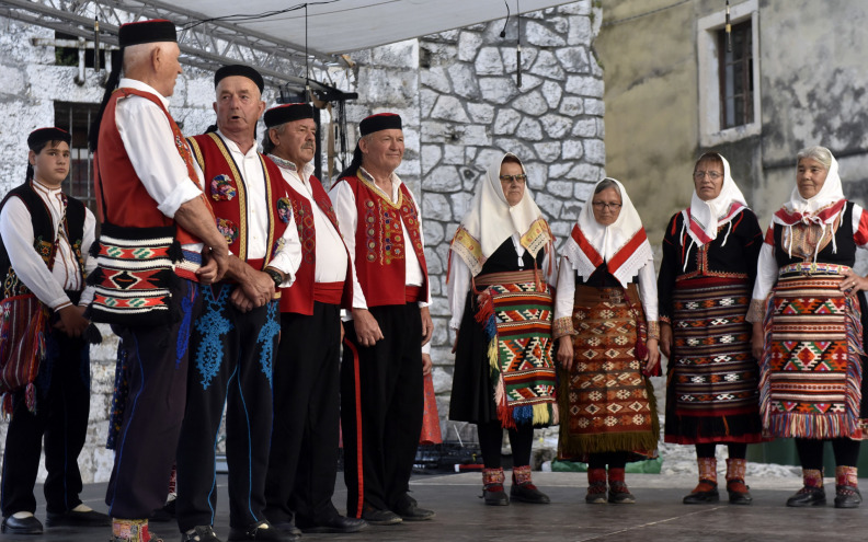 TRI DANA BOGATOG PROGRAMA Sutra započinje 13. Smotra folklora Zadarske županije, evo što vas sve očekuje