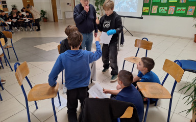 OŠ „Petar Zoranić“ kroz Erasmus+ projekt ugostila nizozemskog stručnjaka i otvorila važne teme o odrastanju bez nasilja