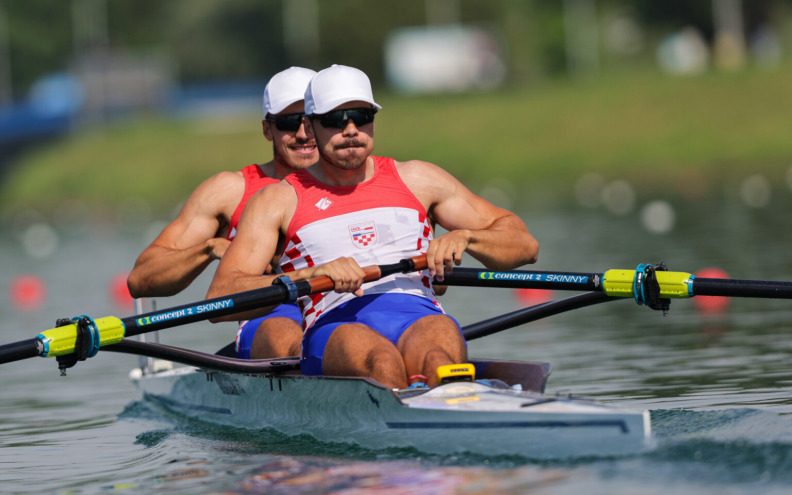 Hrvatski četverac na pariće i braća Patrik i Anton Lončarić u samcu četvrti u Sevilli