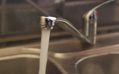 Što pijemo iz slavine? Hrvatska među prvima u EU istražila mikroplastiku u vodi za piće