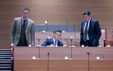 BURNA RASPRAVA U SABORU Zbog Zakona o strancima ‘pljuštale’ opomene, Most optužio Vladu za ‘zamjenu stanovništva’