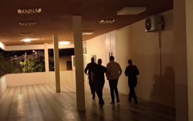 Drama u Marini zbog ilegalnog groblja kulminirala tučnjavom. Načelnik priveden prije početka emisije “Otvoreno”
