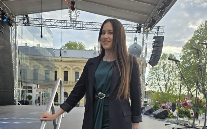 Mlada Galovčanka Nina Vujević oduševila Vukovar izvedbom pjesme 'Molitva za Magdalenu'