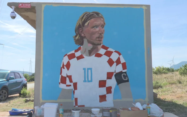 [VIDEO] U Zatonu Obrovačkom izrađen mural u čast Luke Modrića: 'Zahvaljujući njemu, za nas zna cijeli svijet'