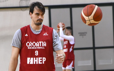 Dario Šarić nakon deset godina napušta NBA ligu i vraća se u europsku košarku