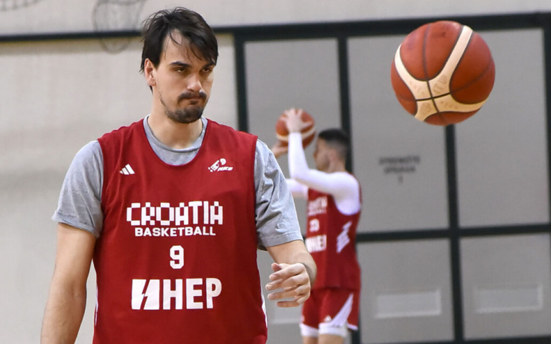 Dario Šarić nakon deset godina napušta NBA ligu i vraća se u europsku košarku