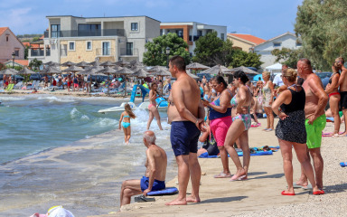 KRIVA PROCJENA Strani sezonac pitao je li Vir u sezoni »Sahara«, internet ga upozorio: ‘Vratit ćeš se 20 kila lakši’