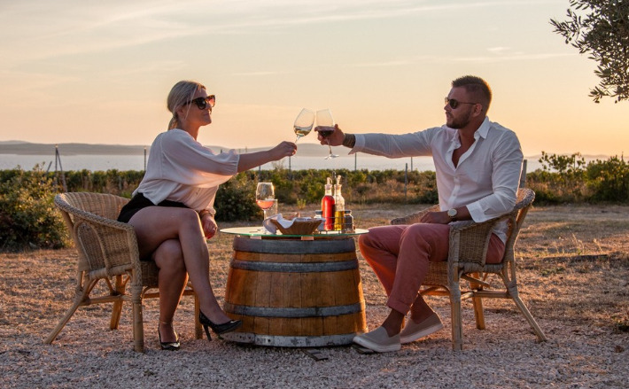 ZLATNI STANDARD KRALJEVSKIH VINOGRADA Pošip Prestige potvrđuje zašto je Punta Skala vinska razglednica Dalmacije