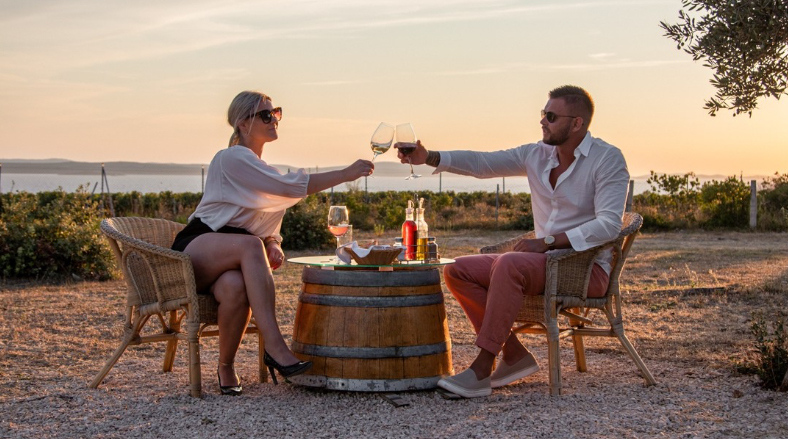 ZLATNI STANDARD KRALJEVSKIH VINOGRADA Pošip Prestige potvrđuje zašto je Punta Skala vinska razglednica Dalmacije